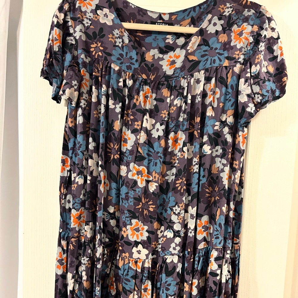 STORIA midi in gorgeous purple floral print-Large